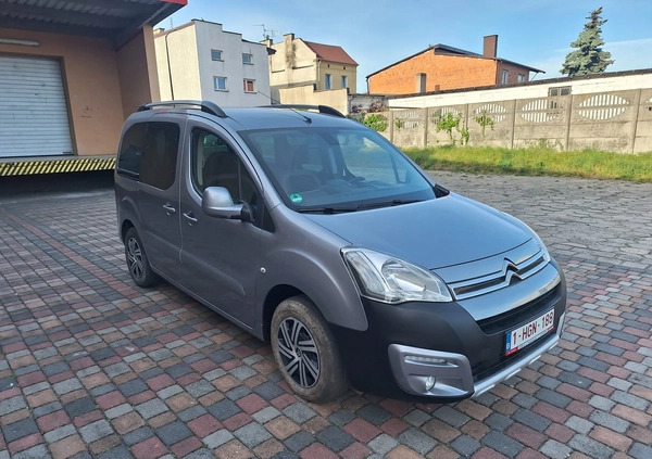 Citroen Berlingo cena 36000 przebieg: 156000, rok produkcji 2016 z Koło małe 79